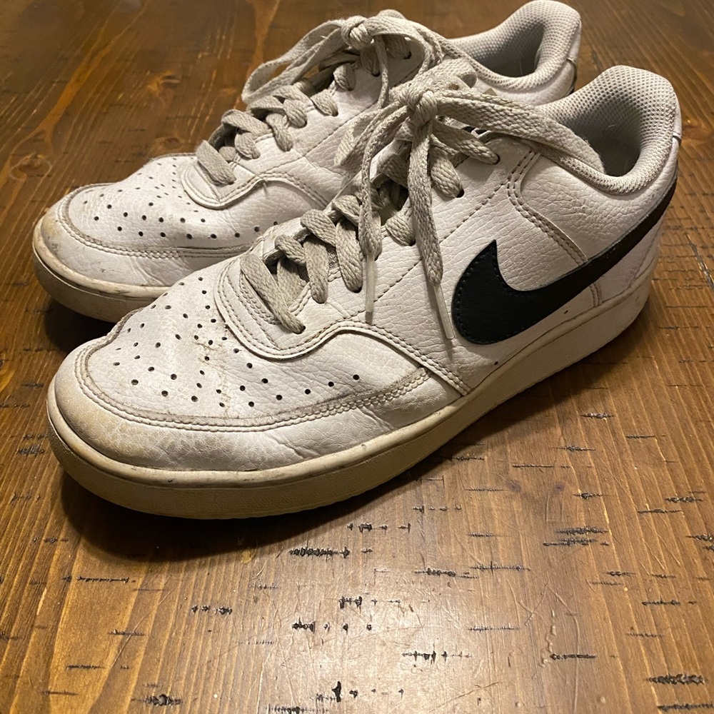 Nike Men's Off-White and Black Sneakers